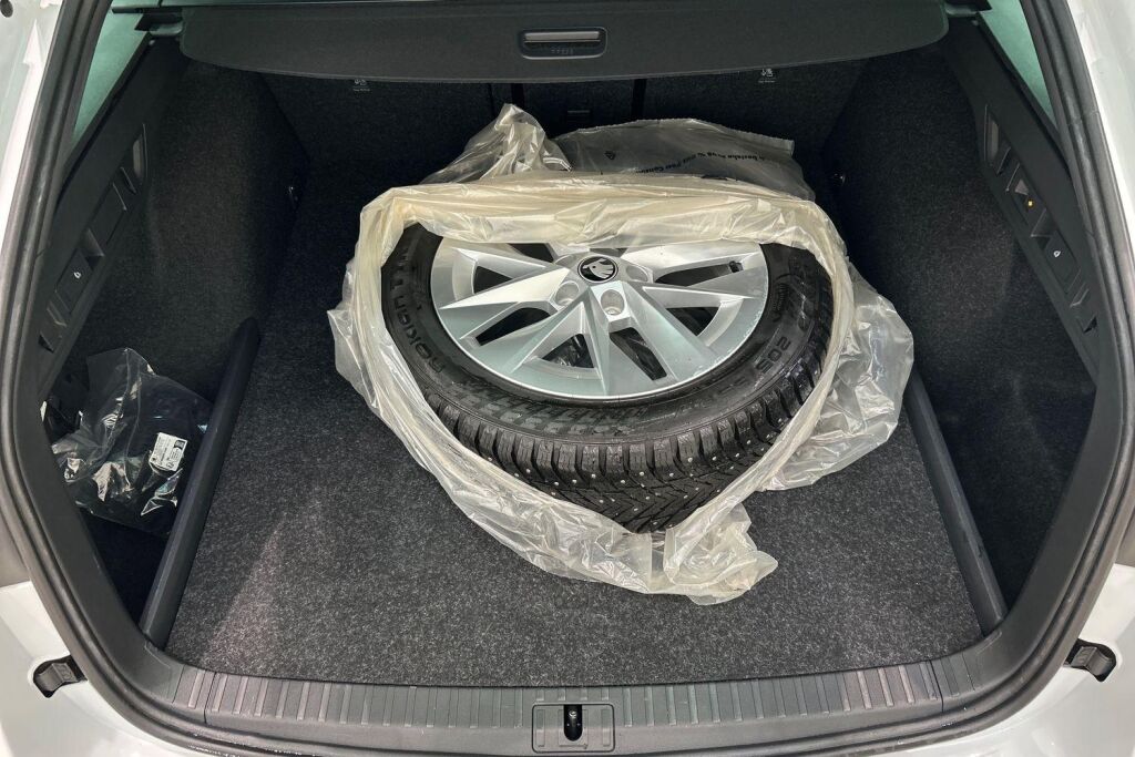 Skoda Octavia 2025 Combi 1.4 TSI PHEV RS iV DSG Autom.