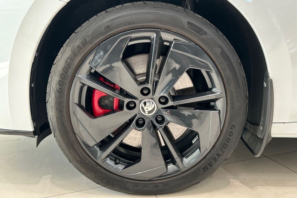 Skoda Octavia 2025 Combi 1.4 TSI PHEV RS iV DSG Autom.