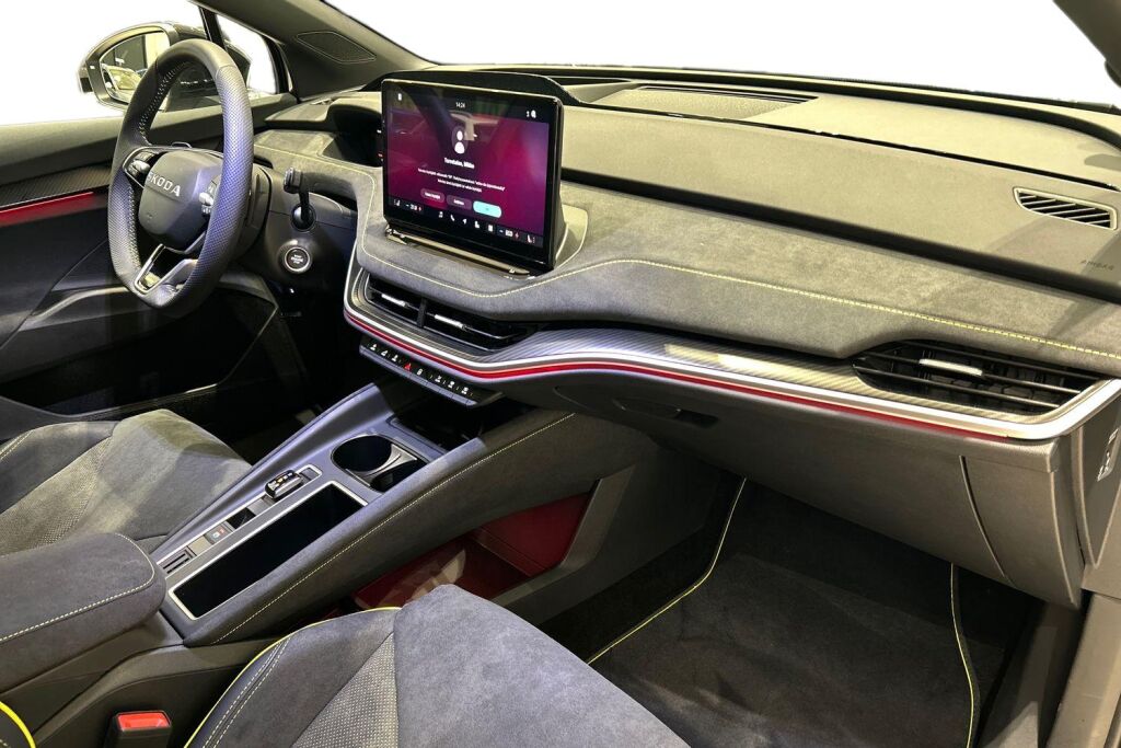 Skoda Enyaq 2025 85x 4x4 RS