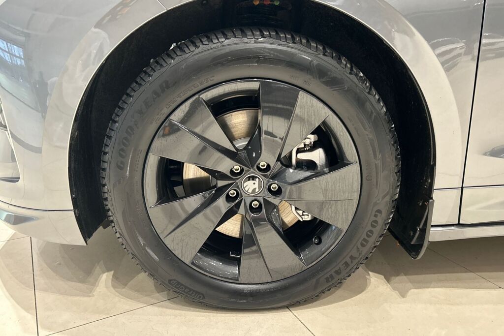 Skoda Enyaq 2025 85x 4x4 RS