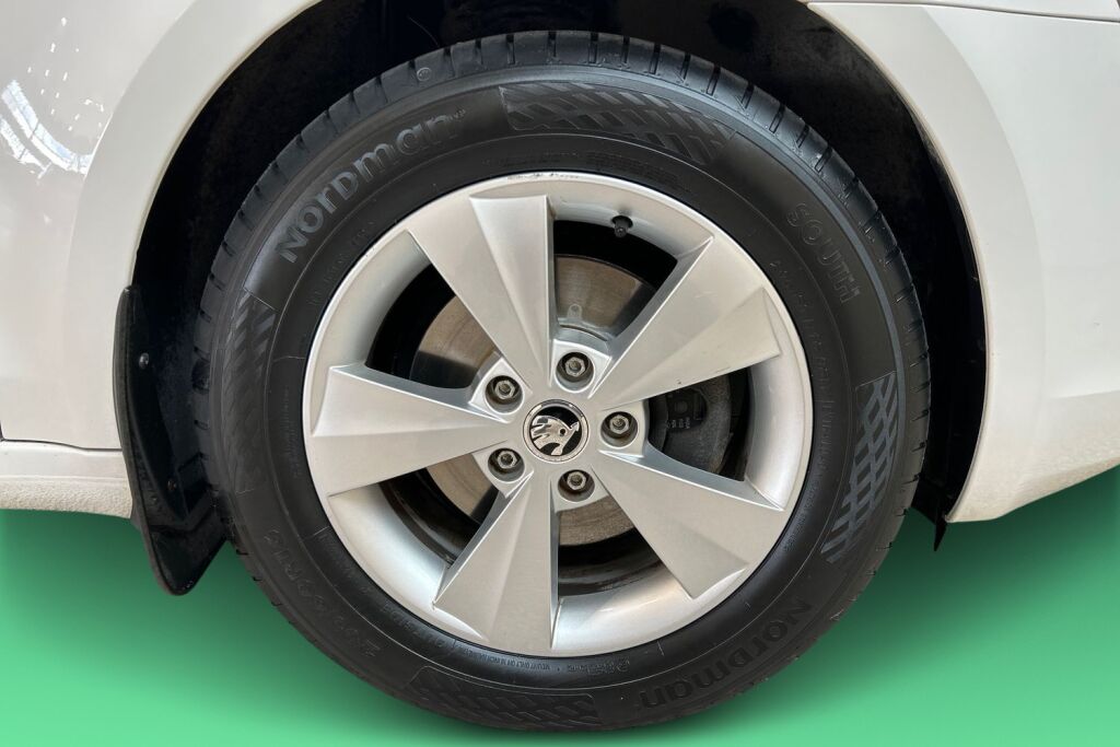 SKODA OCTAVIA 2015 Combi 1,4 TSI Style DSG Autom.