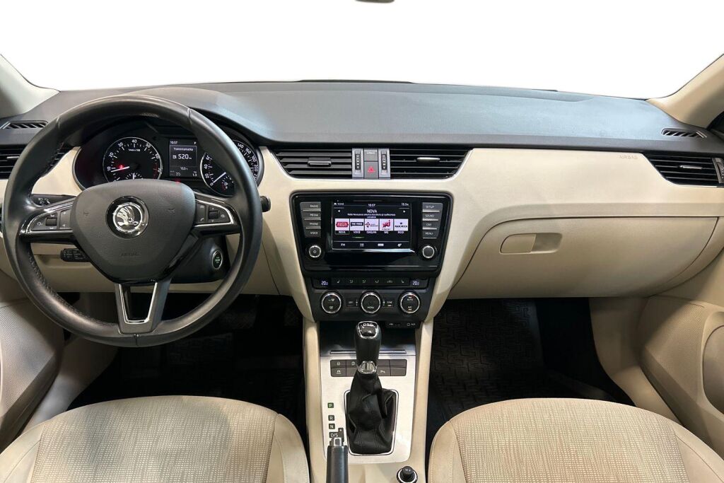 SKODA OCTAVIA 2015 Combi 1,4 TSI Style DSG Autom.