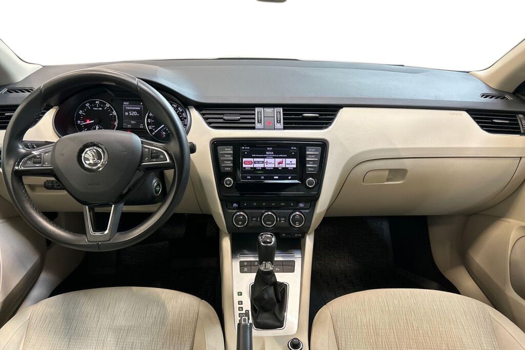 SKODA OCTAVIA 2015 Combi 1,4 TSI Style DSG Autom.
