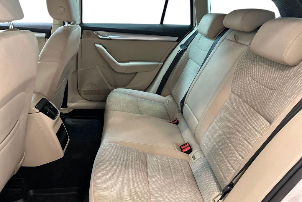 SKODA OCTAVIA 2015 Combi 1,4 TSI Style DSG Autom.