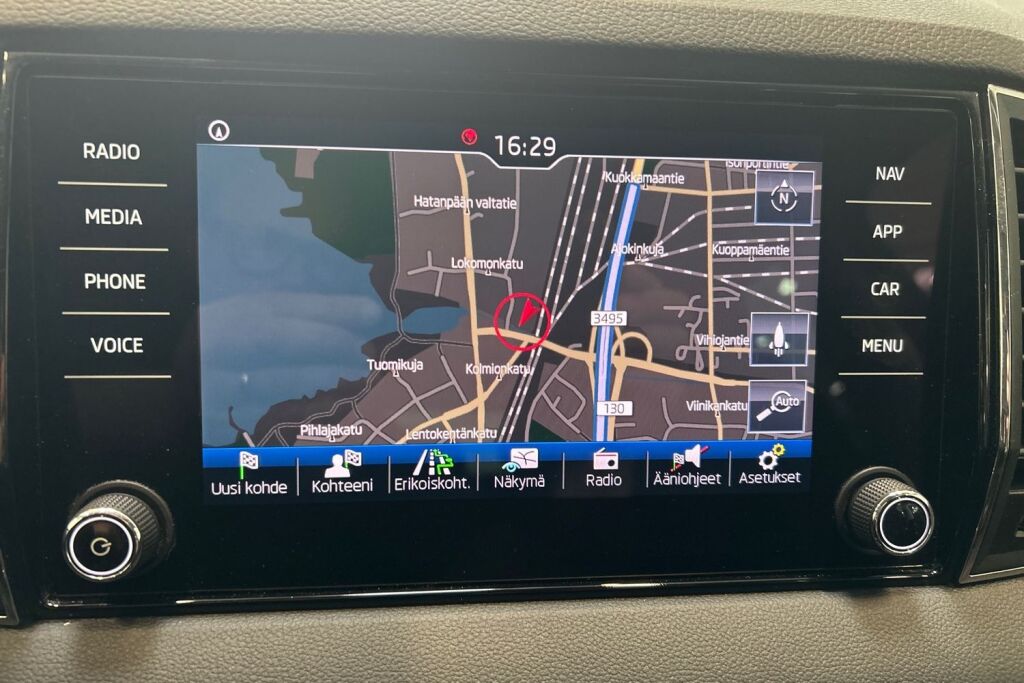 SKODA Karoq 2019 1,5 TSI Style