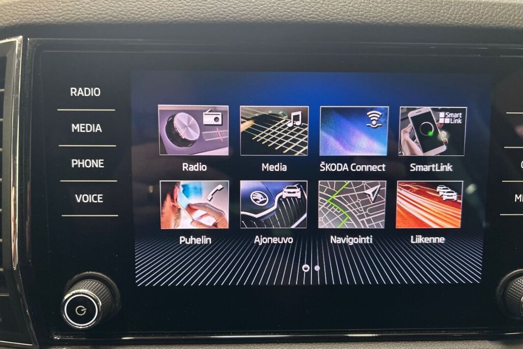 SKODA Karoq 2019 1,5 TSI Style