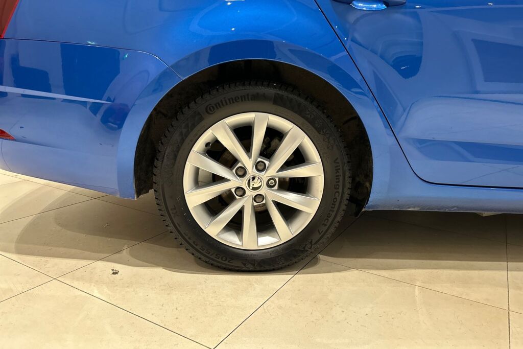 SKODA Octavia Combi A7 2020 SKODA Octavia Combi A7 Combi 1,5 TSI Style BusinessLine DSG Autom