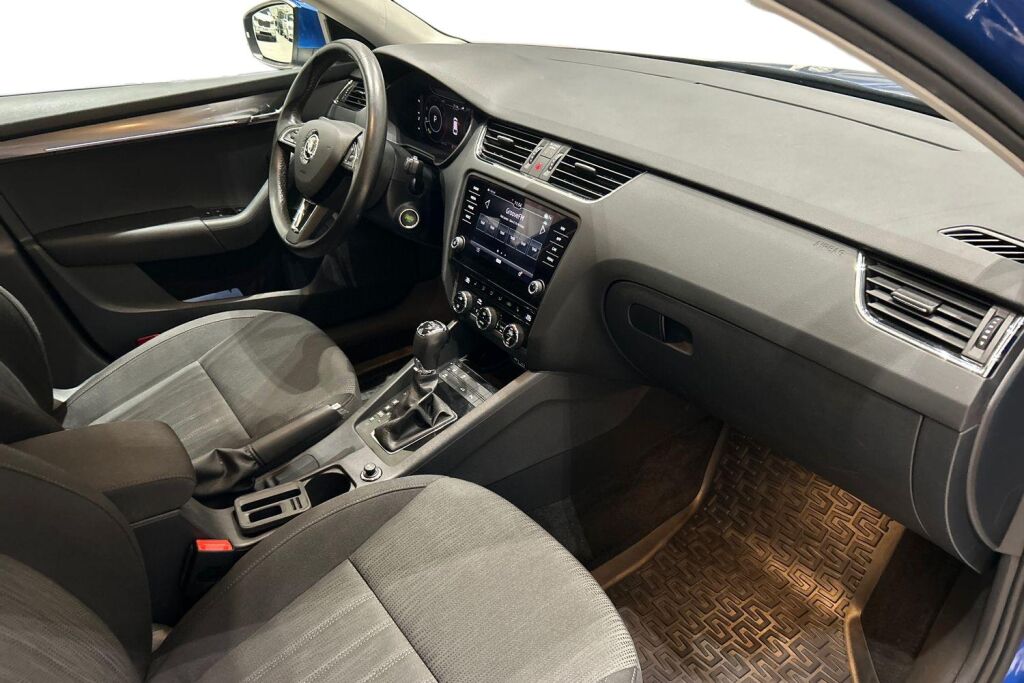 SKODA Octavia Combi A7 2020 SKODA Octavia Combi A7 Combi 1,5 TSI Style BusinessLine DSG Autom