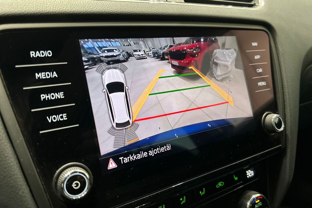 SKODA Octavia Combi A7 2020 SKODA Octavia Combi A7 Combi 1,5 TSI Style BusinessLine DSG Autom