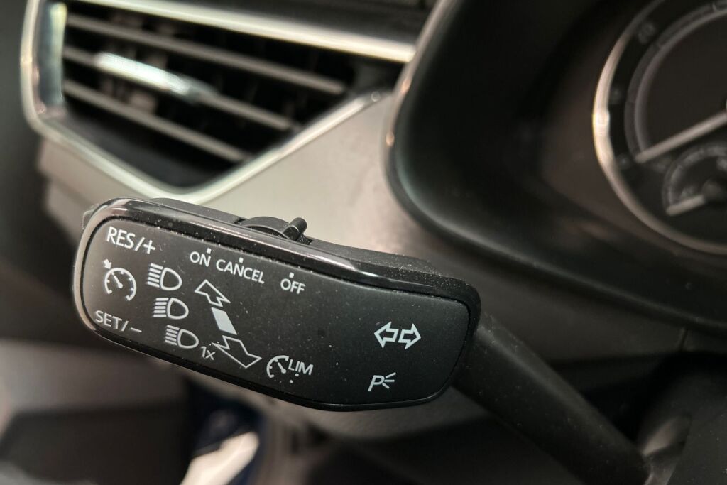 Skoda Kamiq 2021 1.0 TSI 110 Clever DSG Autom.