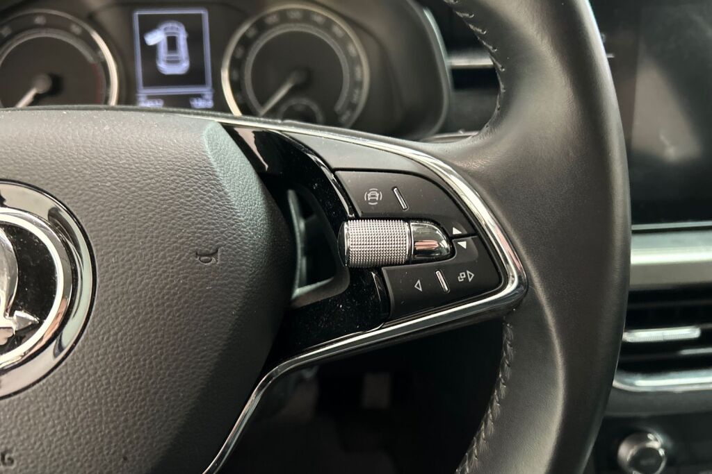 Skoda Kamiq 2021 1.0 TSI 110 Clever DSG Autom.