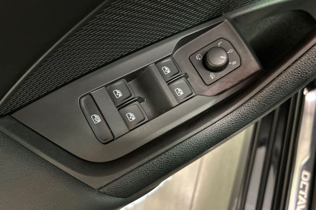 Skoda Octavia 2022 1.5 TSI Ambition eTEC DSG Autom.