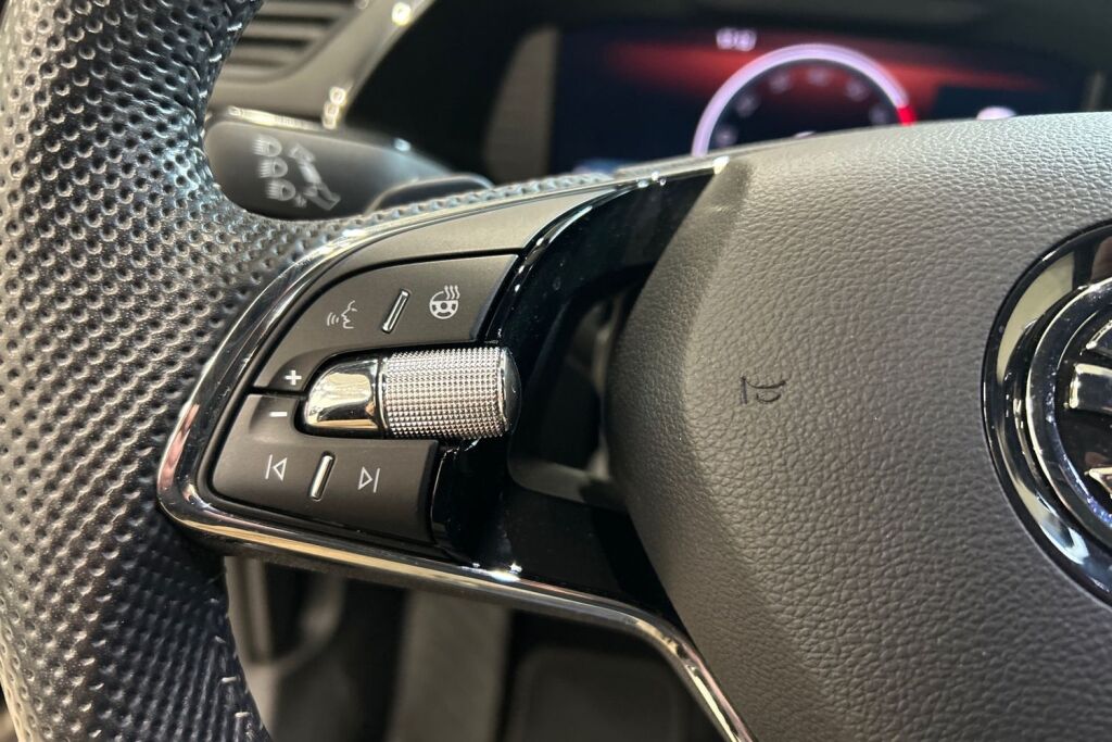 SKODA Superb 2023 1.5 TSI ACT SportLine DSG Autom.