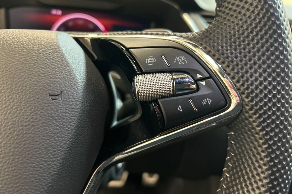 SKODA Superb 2023 1.5 TSI ACT SportLine DSG Autom.
