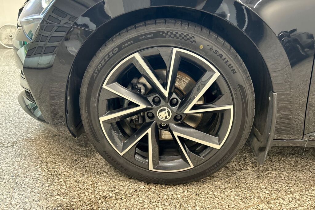 SKODA Superb 2023 1.5 TSI ACT SportLine DSG Autom.