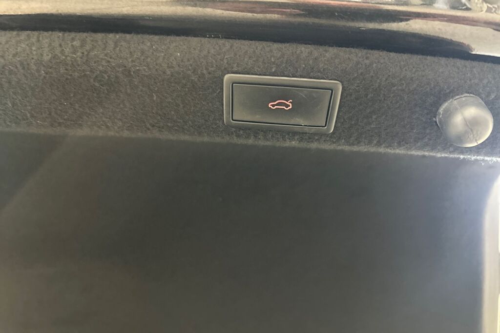 SKODA Superb 2023 1.5 TSI ACT SportLine DSG Autom.