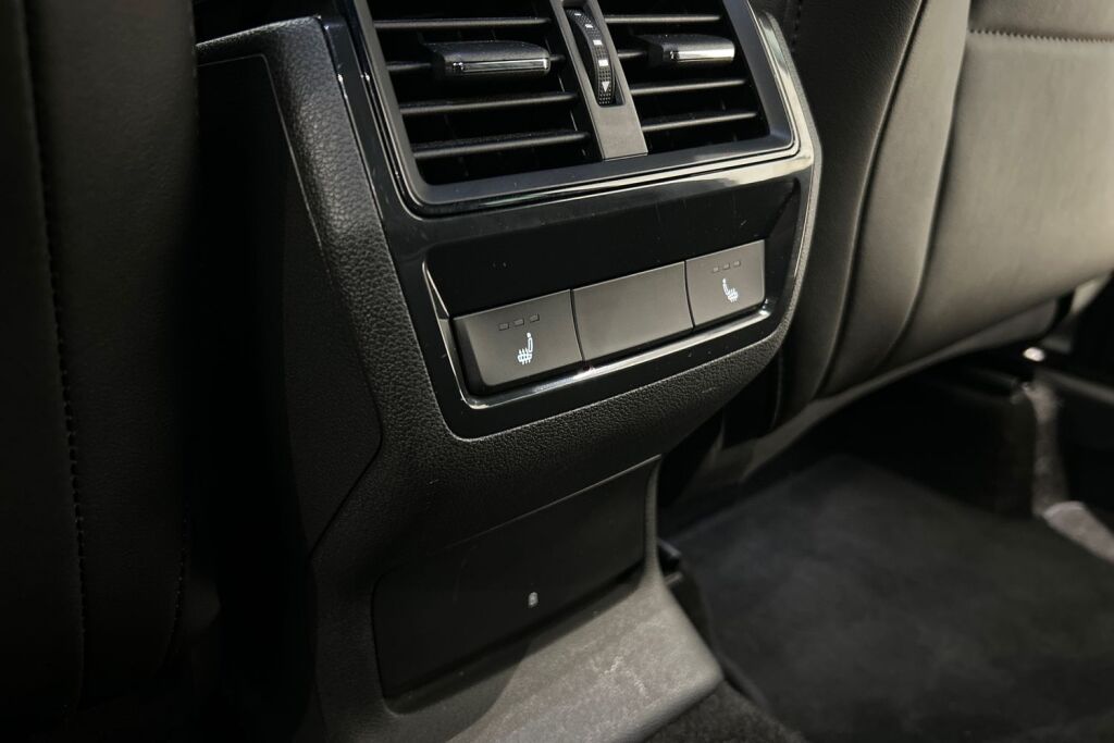 SKODA Karoq 2022 2.0 TSI 4x4 SportLine DSG Autom.