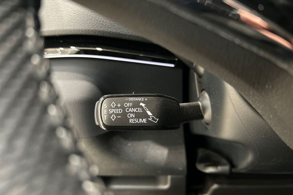 SKODA Karoq 2022 2.0 TSI 4x4 SportLine DSG Autom.