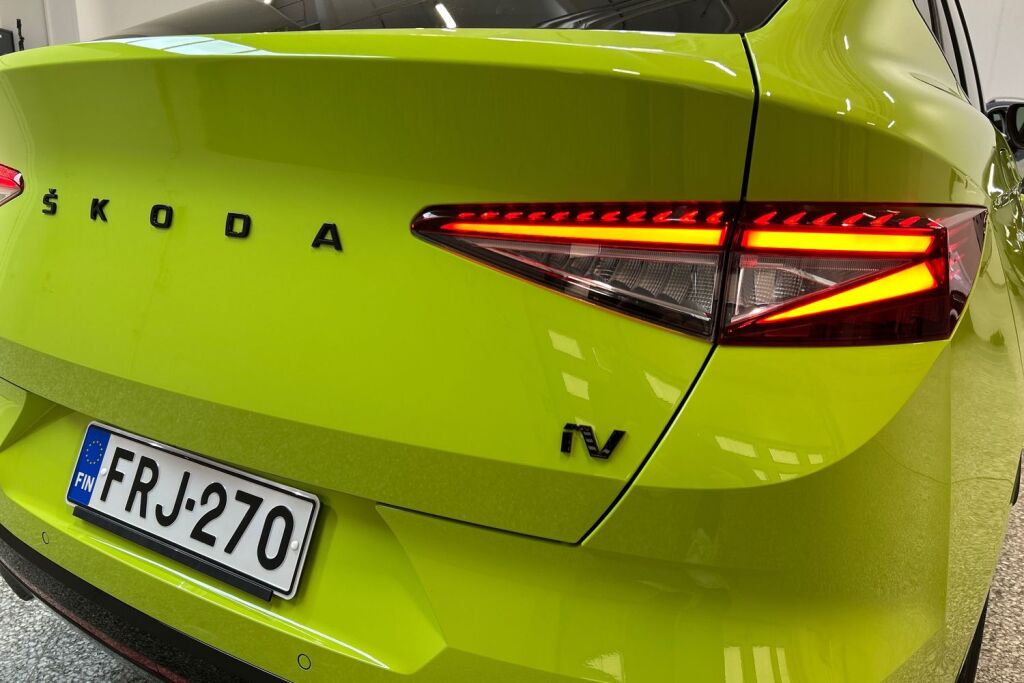 Skoda Enyaq 2023 Coupe 80x 4x4 RS iV