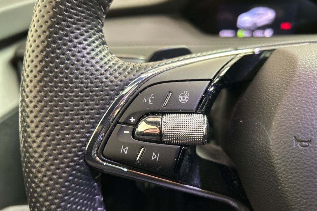 Skoda Enyaq 2023 Coupe 80x 4x4 RS iV