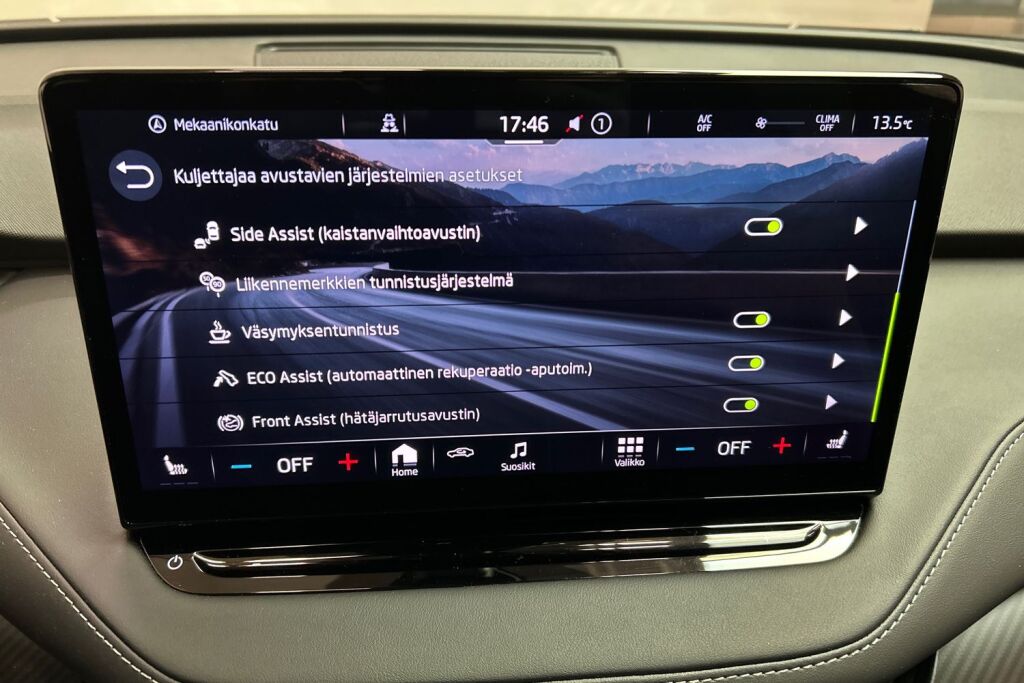 Skoda Enyaq 2023 Coupe 80x 4x4 RS iV