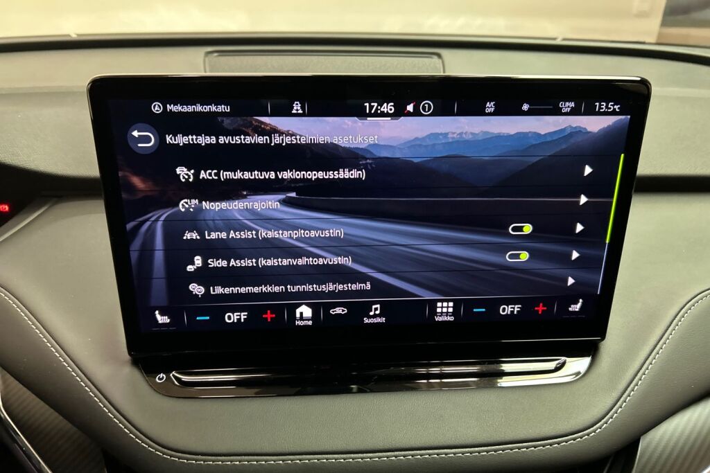 Skoda Enyaq 2023 Coupe 80x 4x4 RS iV