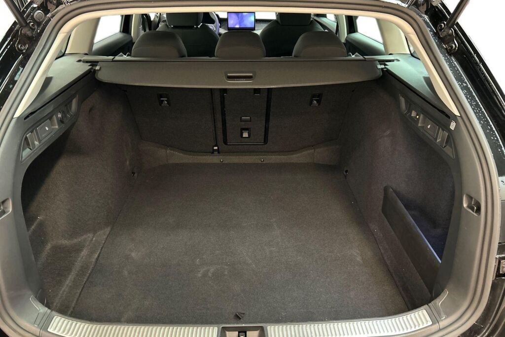 SKODA SUPERB 2025 Combi 1.5 TSI eTEC Essence DSG Autom.