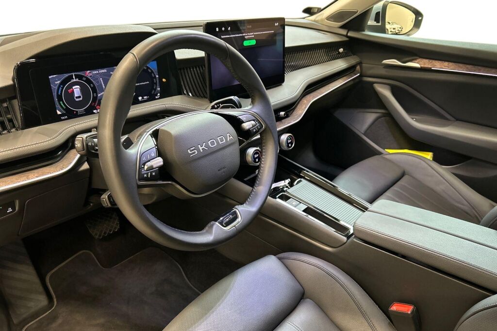 Skoda Superb 2025 Combi 1.5 TSI PHEV L&K Explore DSG Autom.