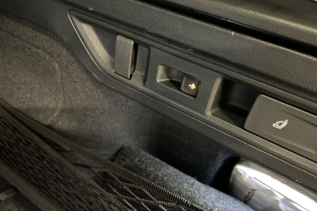 Skoda Superb 2025 Combi 1.5 TSI PHEV L&K Explore DSG Autom.
