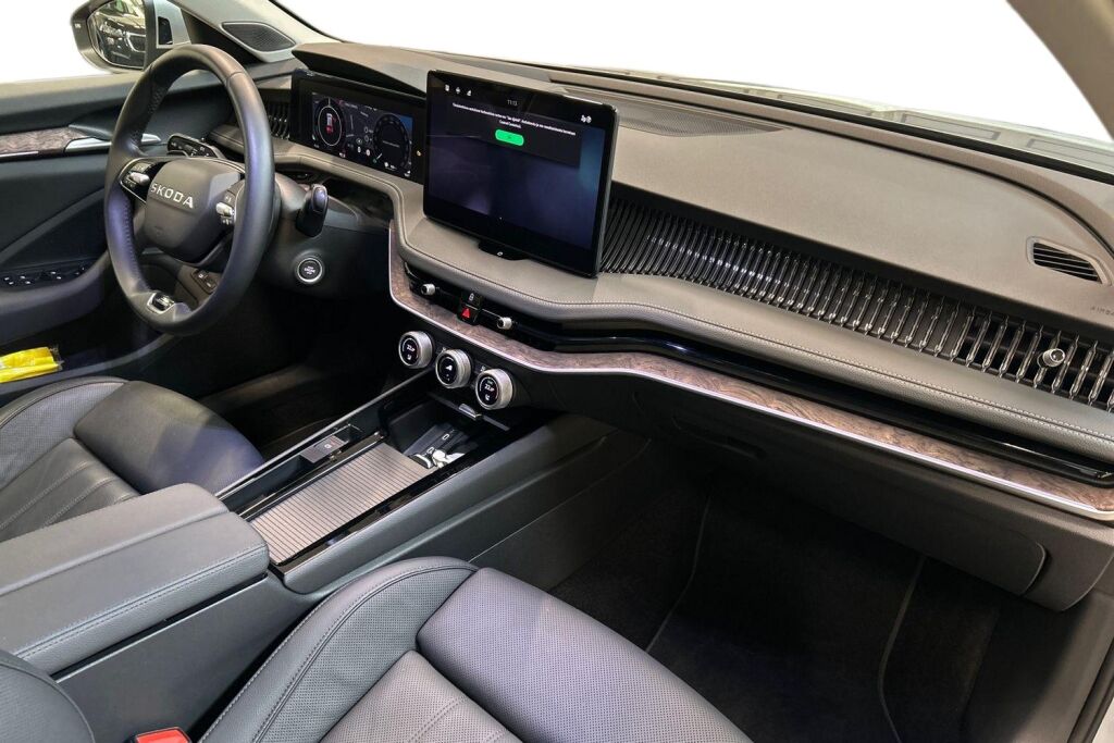 Skoda Superb 2025 Combi 1.5 TSI PHEV L&K Explore DSG Autom.