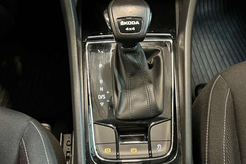 Skoda Karoq 2022 2.0 TDI 150 4x4 Ambition DSG Autom.