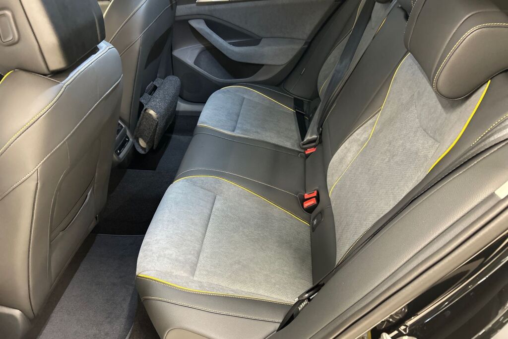 Skoda Superb 2026 Combi 1.5 TSI PHEV Style Explore DSG Autom.