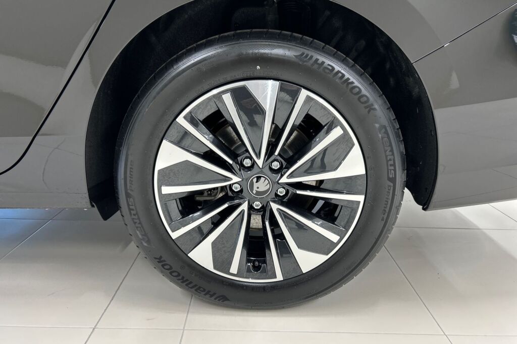Skoda Superb 2026 Combi 1.5 TSI PHEV Style Explore DSG Autom.