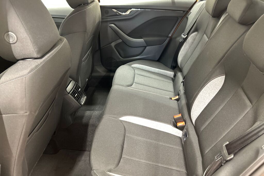 Skoda Kamiq 2027 1.0 TSI 116 Selection