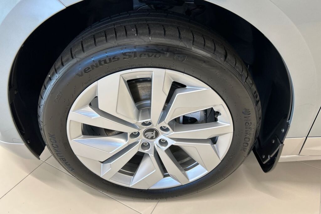 Skoda Enyaq 2027 85x 4x4 Style