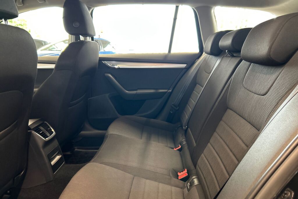 Skoda Octavia 2014 Combi 1,4 TSI Elegance