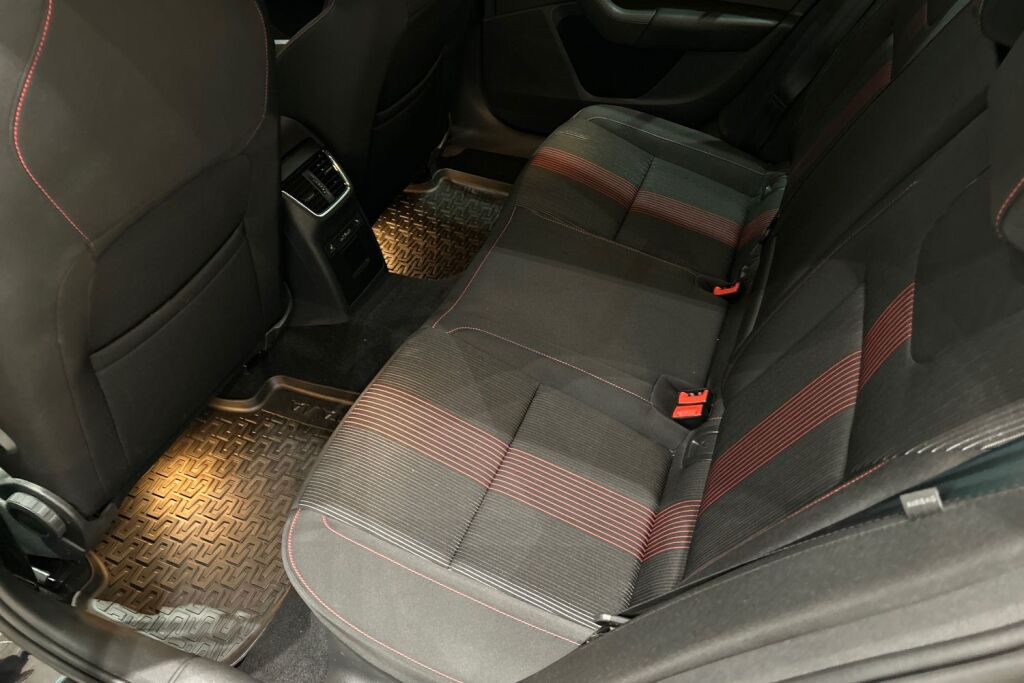 Skoda Octavia 2019 Combi 2,0 TDI 184 4x4 Style BusinessLine DSG Autom.