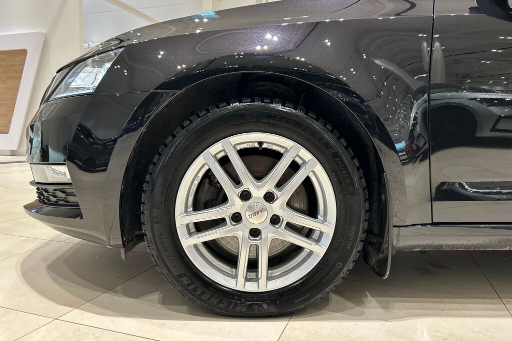 Skoda Octavia 2019 Combi 2,0 TDI 184 4x4 Style BusinessLine DSG Autom.