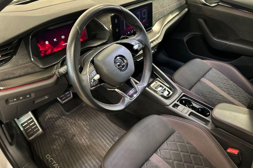 Skoda Octavia 2021 Combi 2,0 TSI RS DSG Autom.