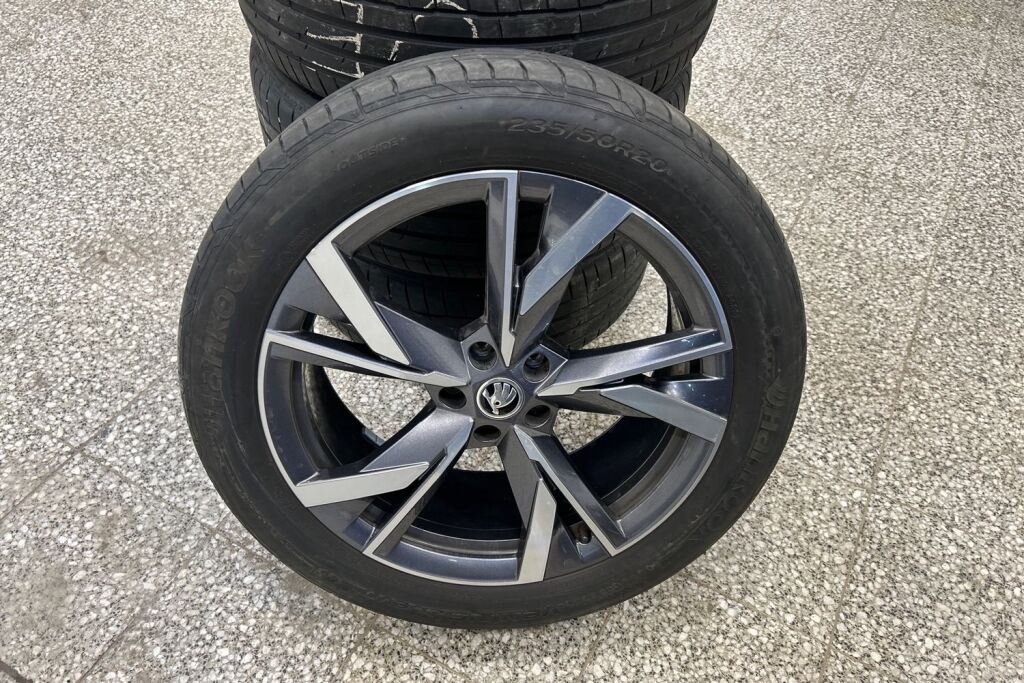 Skoda Enyaq 2023 80x 4x4 SportLine iV