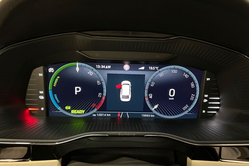 Skoda Superb 2024 Combi 1.4 TSI PHEV L&K iV BusinessLine DSG Autom.