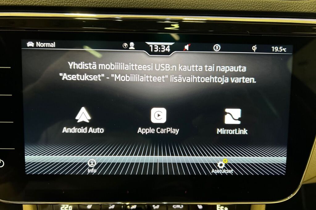 Skoda Superb 2024 Combi 1.4 TSI PHEV L&K iV BusinessLine DSG Autom.