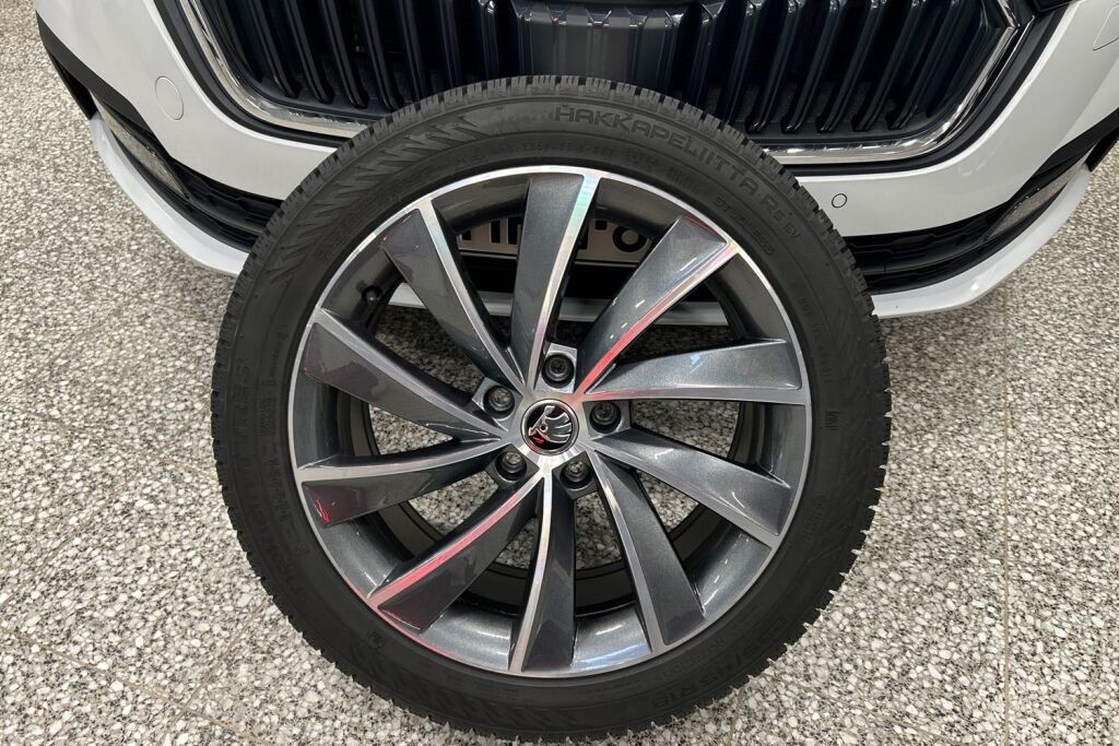 Skoda Superb 2024 Combi 1.4 TSI PHEV L&K iV BusinessLine DSG Autom.