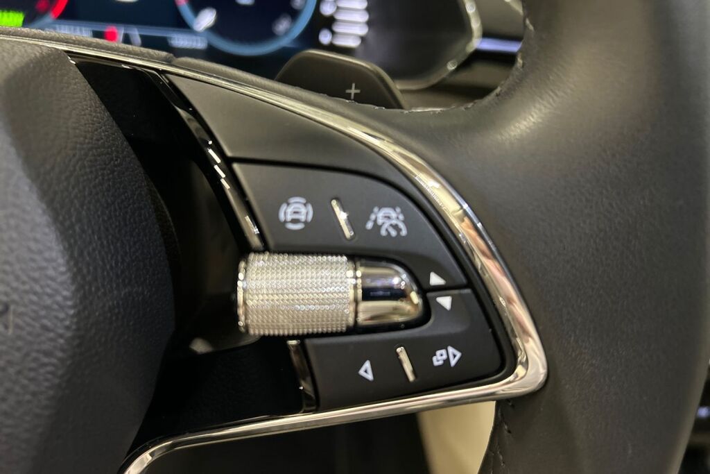 Skoda Superb 2024 Combi 1.4 TSI PHEV L&K iV BusinessLine DSG Autom.