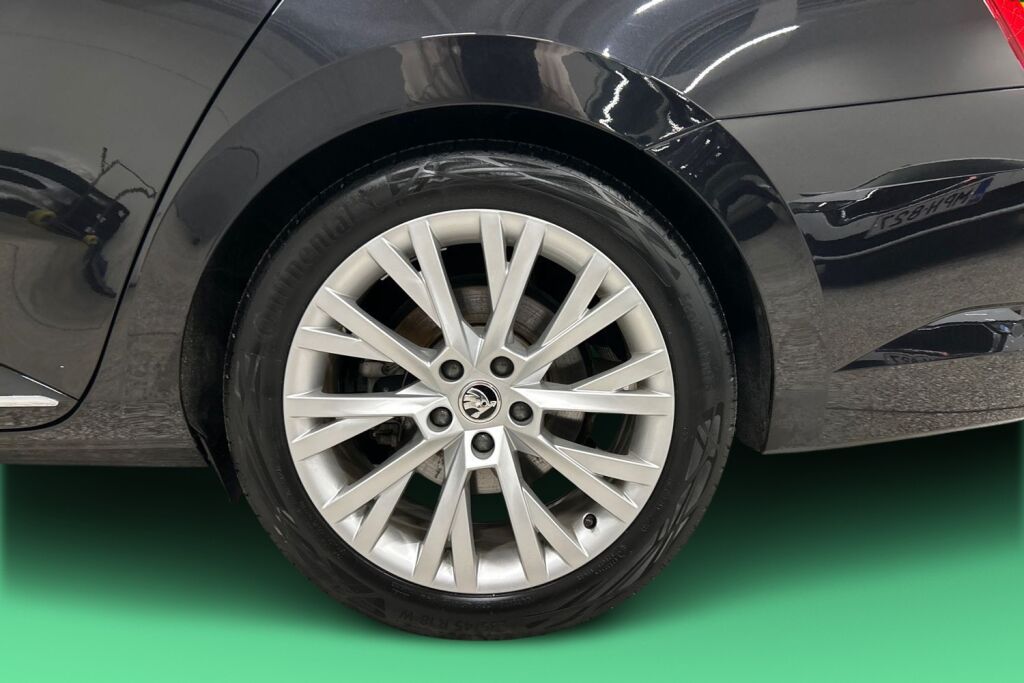 Skoda Superb 2024 Combi 1.4 TSI PHEV L&K iV BusinessLine DSG Autom.