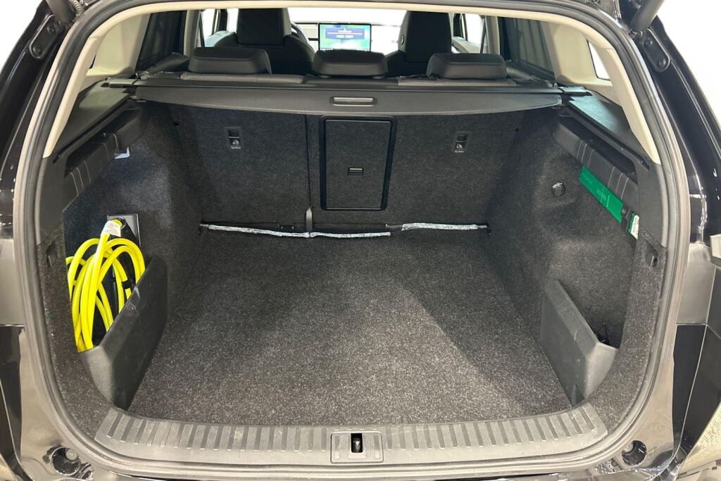 SKODA Enyaq 2024 85x 4x4 BusinessLine