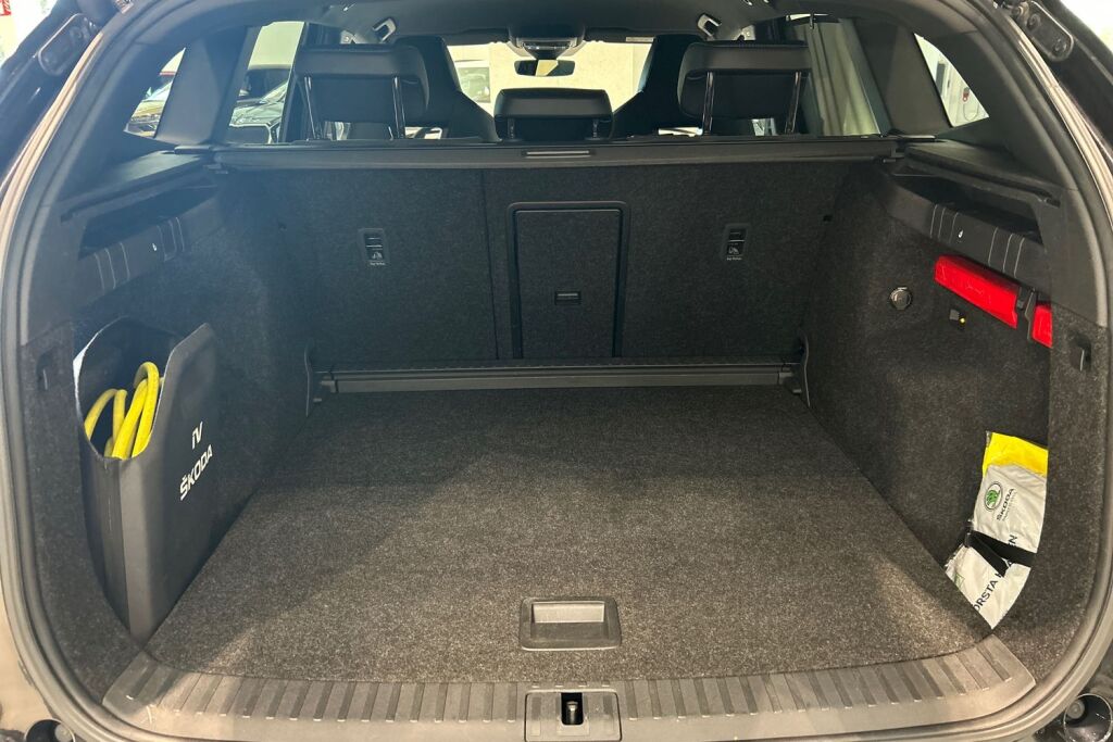 Skoda Enyaq 2022 80x 4x4 SportLine iV