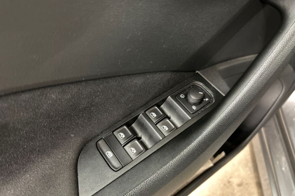 Skoda Kamiq 2024 1.0 TSI 116 Selection DSG Autom.