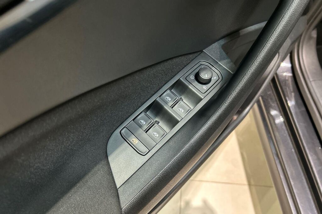 SKODA Kamiq 2024 1.0 TSI 116 Selection DSG Autom.