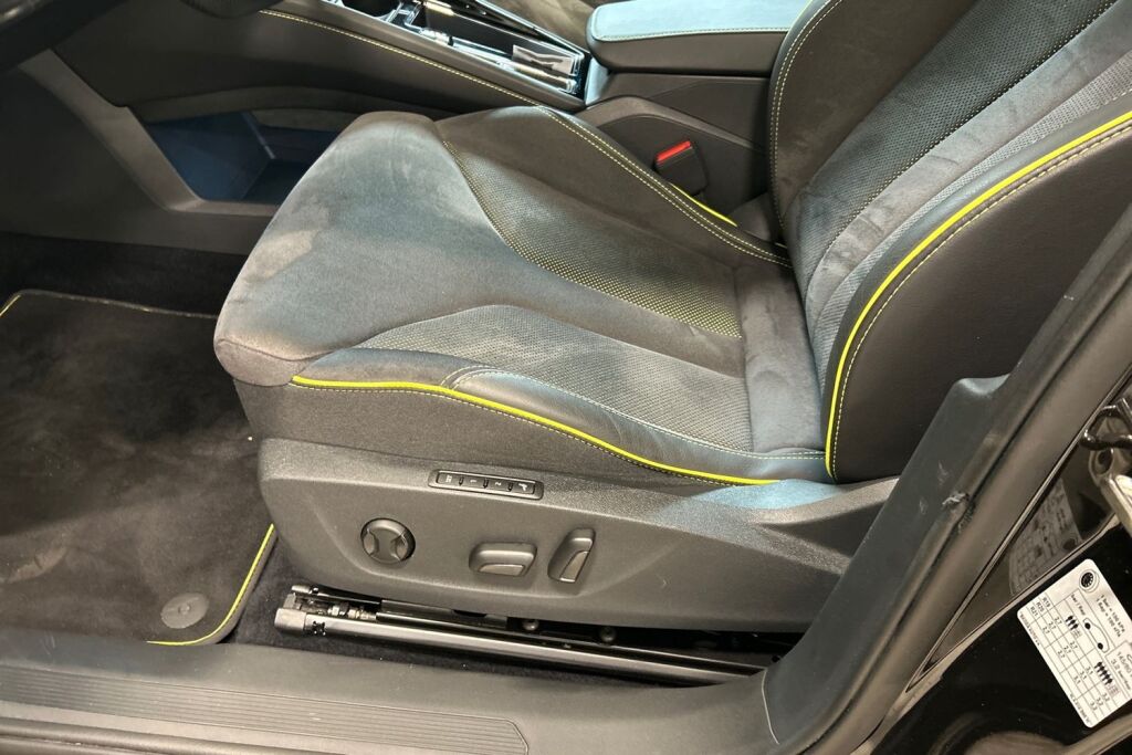 Skoda Enyaq 2023 Coupe 80x 4x4 RS iV